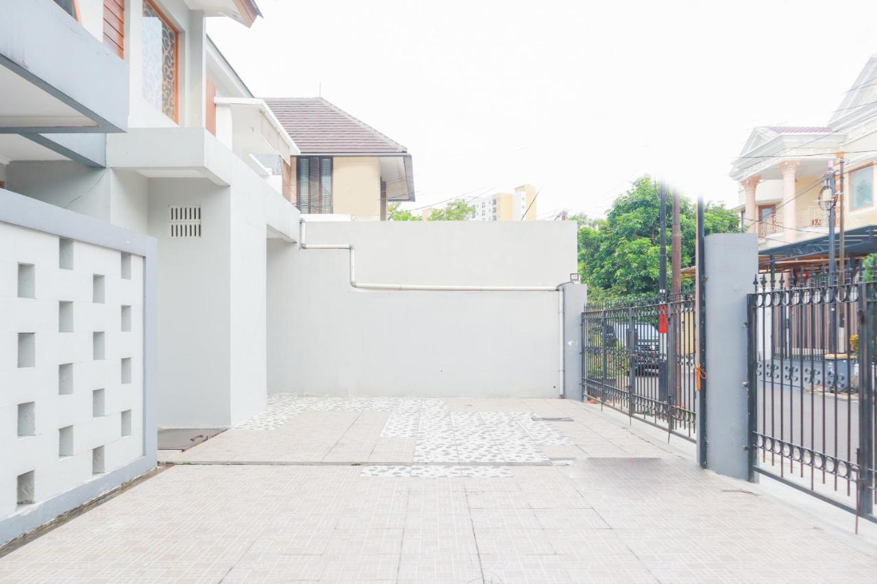 Oyo 2196 Ss Homes Jakarta Eksteriør billede