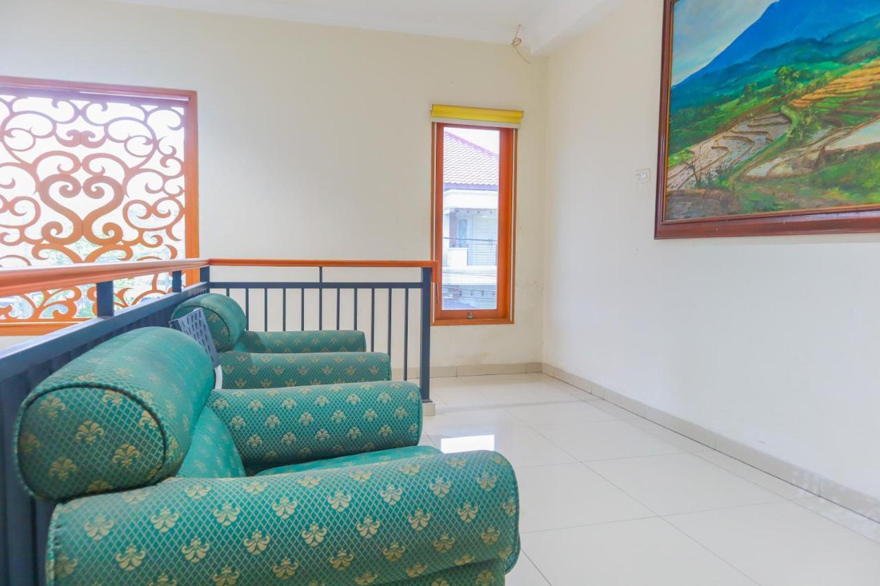 Oyo 2196 Ss Homes Jakarta Eksteriør billede